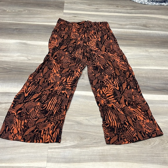 Aritzia Wilfred flowy straight leg pants size small - Picture 9 of 11